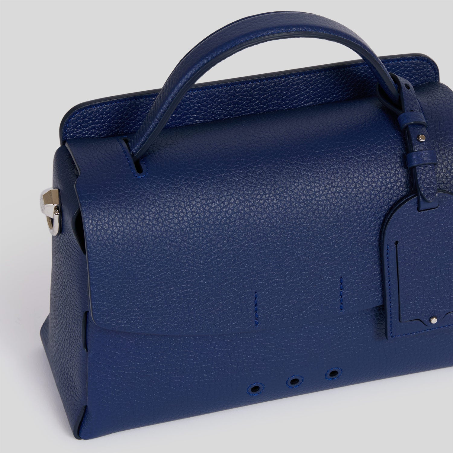 L'Attachant 10:30 - Cobalt