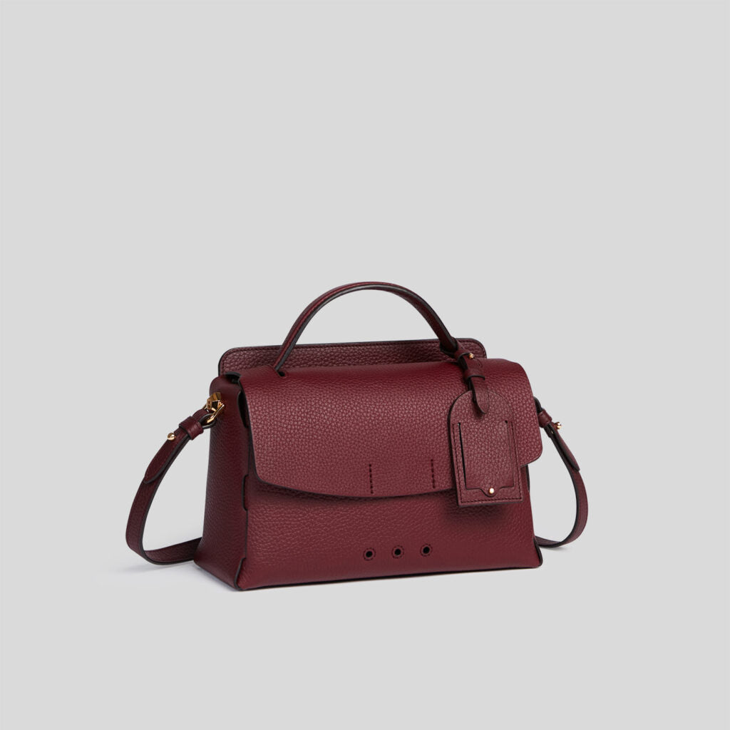L'Attachant 10:30 - Burgundy