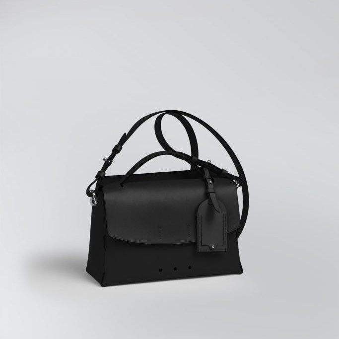 L'Attachant 10:30 - Black