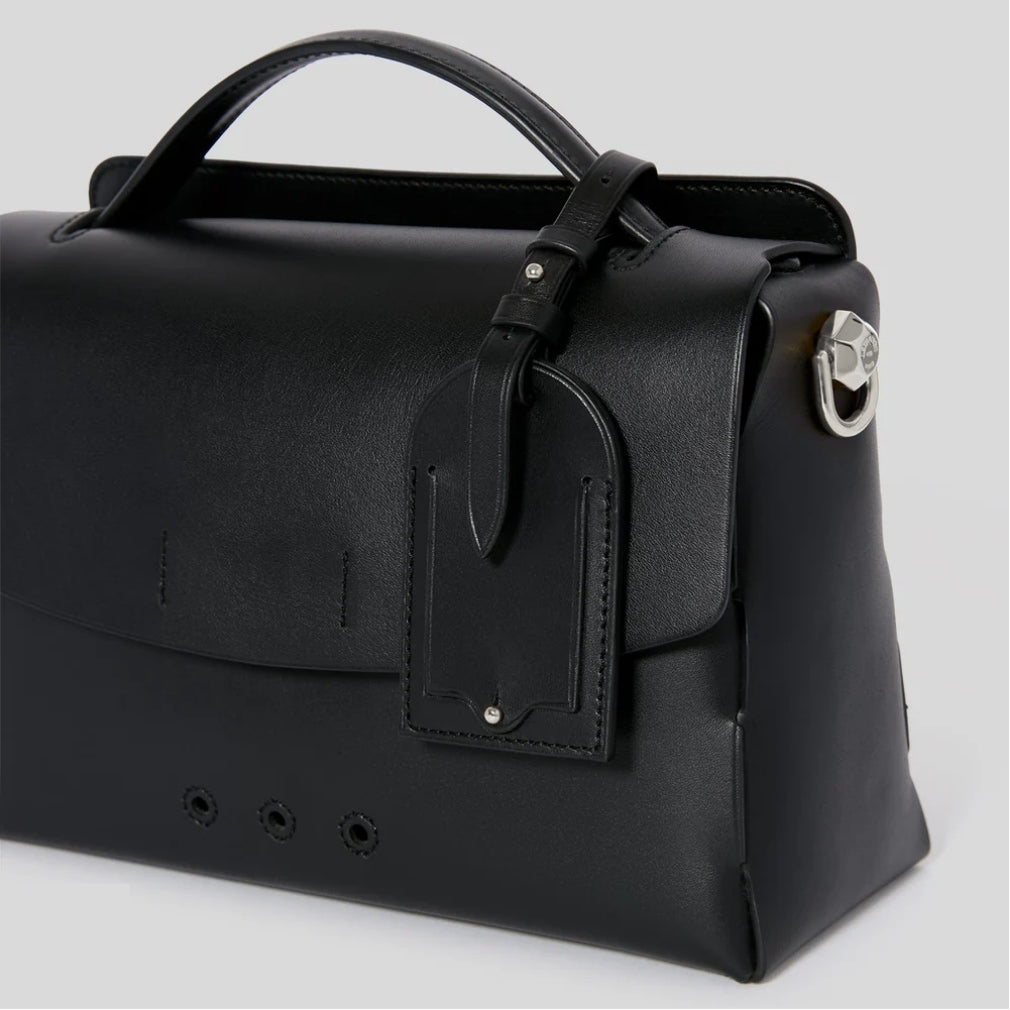 L'Attachant 10:30 - Noir Lisse PL